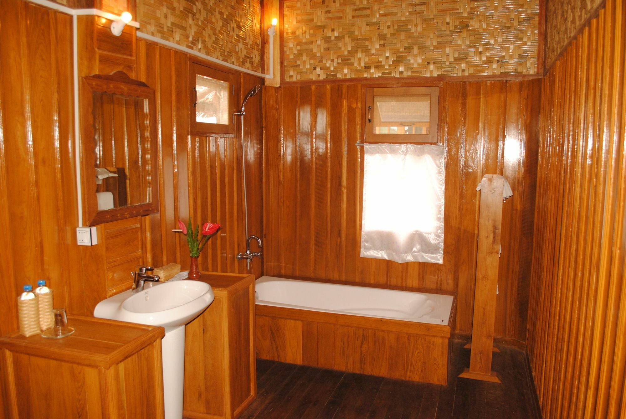 Golden Island Cottages Thale U Hotel Ywama Dış mekan fotoğraf